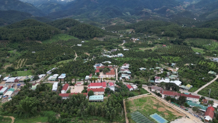 Pâl nđaih nsum mpôl Khánh Hòa mât dŏng săk geh bri n’hanh mir tơm play