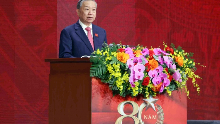 Tổng Bí thư Tô Lâm râng rơh kahgĭt 80 năm Nar way ơm Công an nhân dân