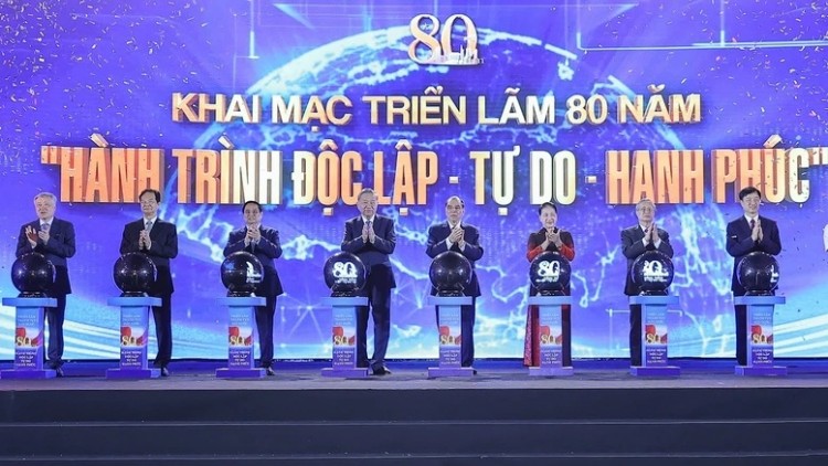 PEIH PAKAK BRUK PARANG THAIK THAOT “80 THUN KA JALAN DOC LAP – TU DO – HANH PHUC”