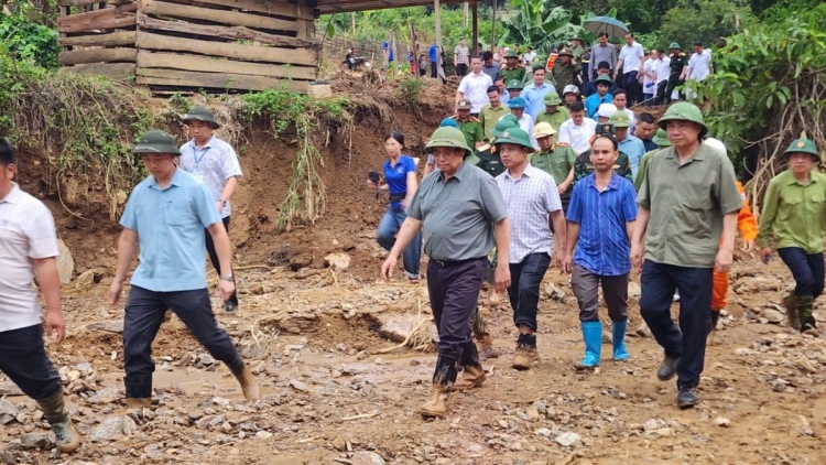 ពត៌មាន​ម៉ោង១៥