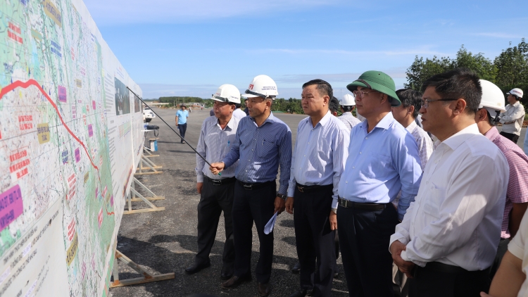 Đắk Lắk hơmet pơ ‘lơ̆ng tơdrong tơhlăk lơ̆m tơlĕch jên tơmơ̆t jên jang