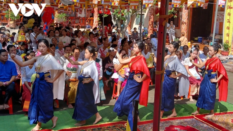 ជនរួមជាតិខ្មែរភាគខាងត្បូងសោមនស្សន៍រីករាយឆ្ពោះទៅកាន់ខួបអនុស្សារវីយ៍៨០ឆ្នាំបុណ្យជាតិ ២-៩