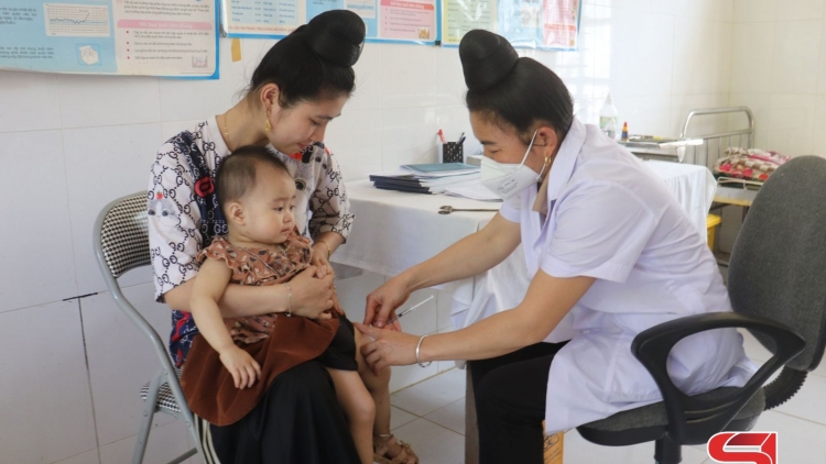 Tzùn thông duốn hòi nhỉa diếp vắc xin kếu coz tìu lợi, diếp thim vắc xin pun cù ngoá thôz mình tộ sâu ziêm lầy tzình diếp vắc xin ziêm Sơn La xanhz hiáng 2025