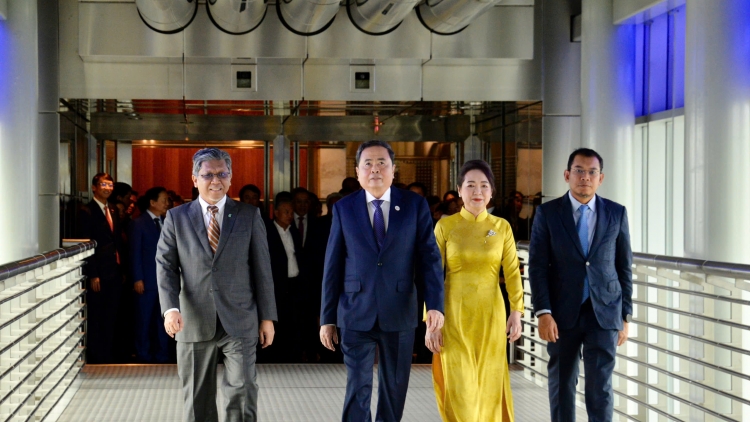 Ơi Trần Thanh Mẫn pơtrut ngă hrŏm gah bruă apui yua hăng Petronas Malaysia