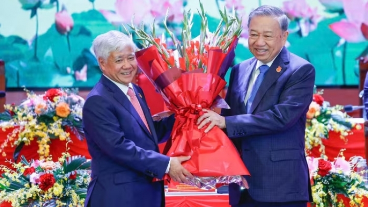 ពត៌មាន​ម៉ោង១៥