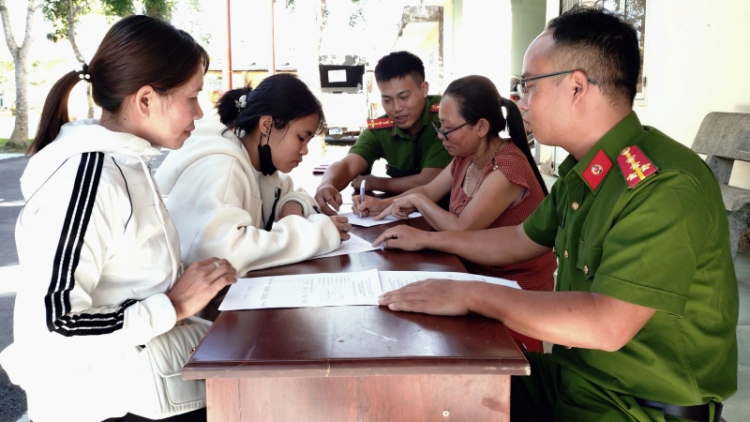 ĂT BHRỢ LIÊM LÂNG BHƯƠL CR’NOON ZR’LỤ K’NOONG K’TIẾC TÂY GIANG 