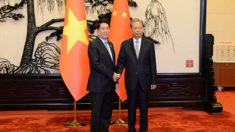 Kơdră teh đak Lương Cường pơma nuh hăm Kơdră Quốc hội Trung Quốc Triệu Lạc Tế