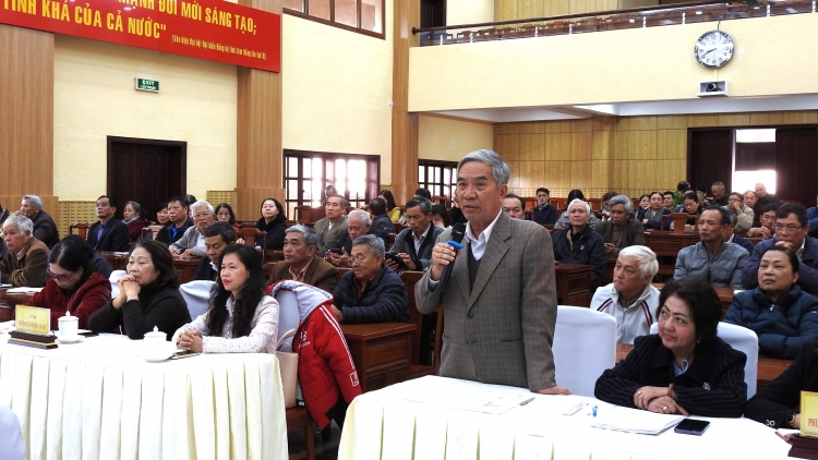 Khŭl tang măt Quốc hội tơƀơ̆p pơma dơnuh hăm bơngai tăh hla dêh char Lâm Đồng