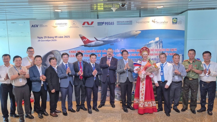 Càr Khánh Hòa wă rò dơ̆ par Nordwind bơh Moscow tơnơ̆ mờr 5 nam ơm ing