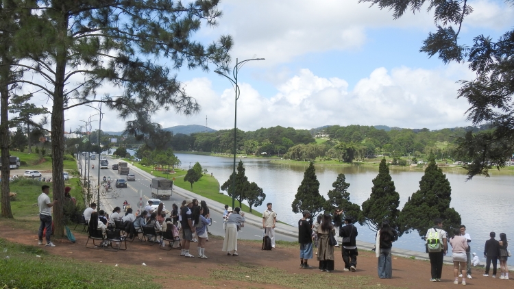 Năch pâl nđaih tât ta Lâm Đồng hao âk ta rơh rlu lơ 2/9, nău geh rlău 700 rmen prăk.