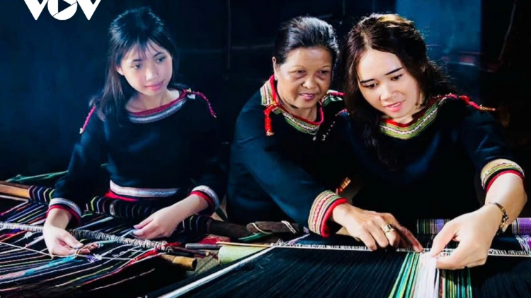 NGHE NHAN H’JIH AYUN SAONG BRUK KHIK RAMIK JIH DALAH