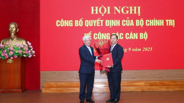 T’COOH NGUYỄN PHI LONG K’ĐHƠỢNG BHRỢ PHÓ BÍ THƯ ĐẢNG ỦY MTTQ, APÊÊ ĐOÀN THỂ TRUNG ƯƠNG