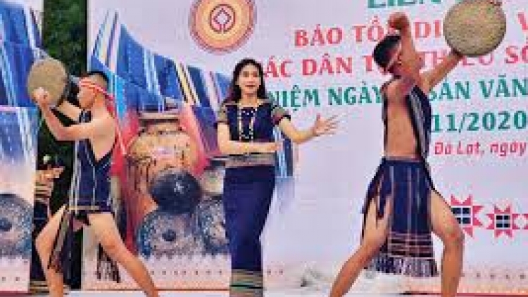 Bơto bơtê cau lòt lơh broă ngài