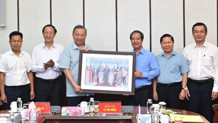 ពត៌មាន​ម៉ោង៦