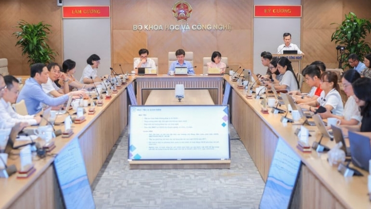 ពត៌មាន​ម៉ោង៦