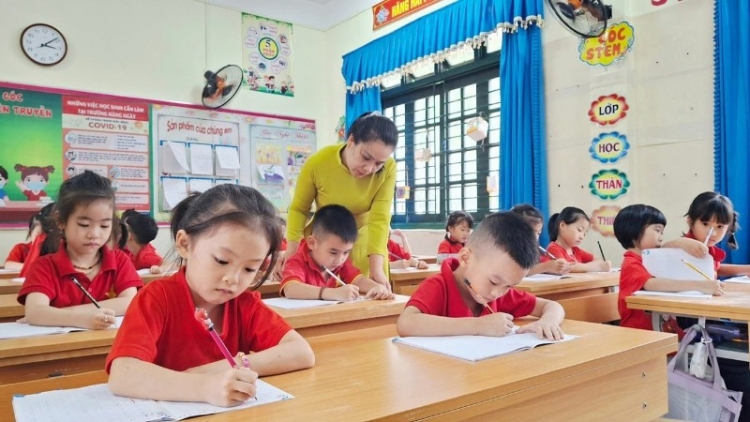 THÁI NGUYÊN TẢY KHỎ SLE PI SLON SLƯ MẤƯ ĐẢY PJÒI ĐÂY