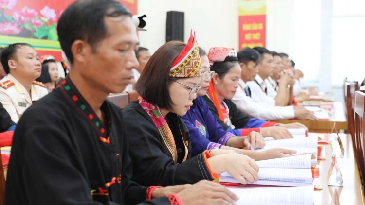 KẺ MÒN CÀ CẠNG SLE HẾT BẠI THÌNH CHỈA KHOAY NGẢI