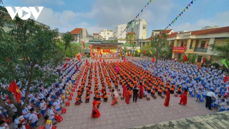 Ngă lơphet hơdor glăi 80 thun phiăn juăt bruă pơtô pơhrăm hăng pok phun thun hrăm 2025-2026 