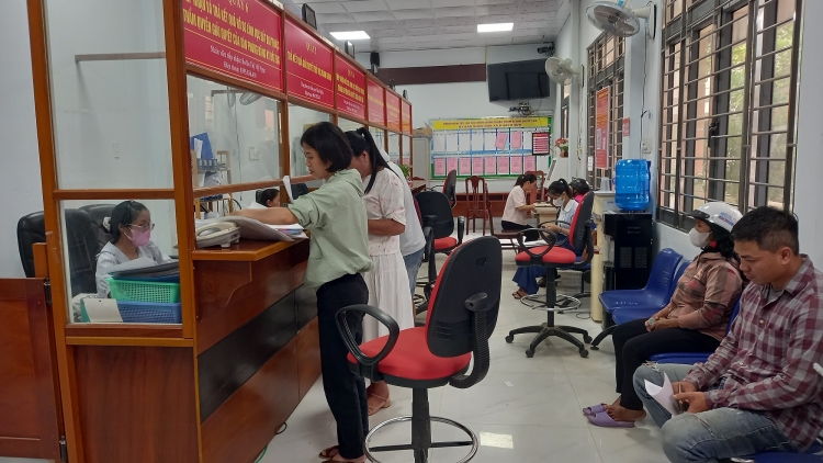 Ròt jơnau cih: “KPI- Bơta gơn kơnòm lơh tam gơl pa wơl bơh Khánh Hoà dê tus gùt lơgar”- Jơnau cih 1: Khánh Hoà lơh lài ngui KPI- Bơh nùs nhơm is tus ală jơnau yal song dơ pă loh làng