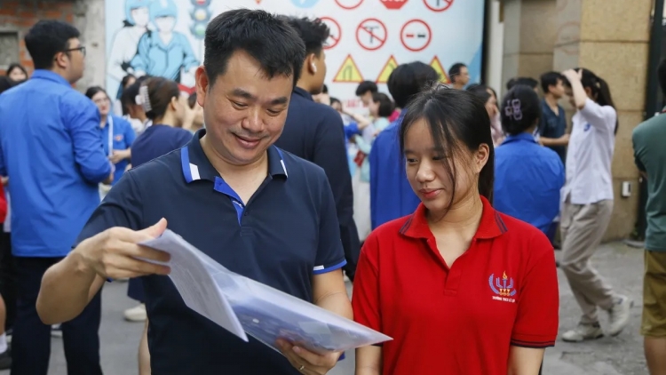 10 FẤN CHÈN  NẮM ĐẢY SLU PI SLON 2025 - 2026