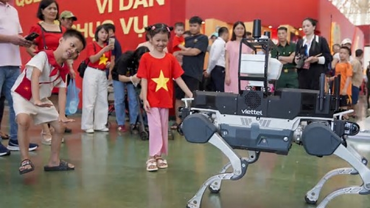 ពត៌មាន ម៉ោង​ ៦