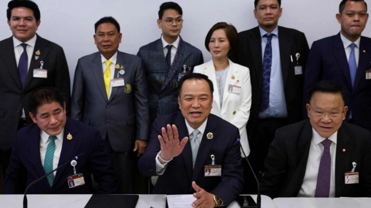 ពត៌មាន ម៉ោង ១៥