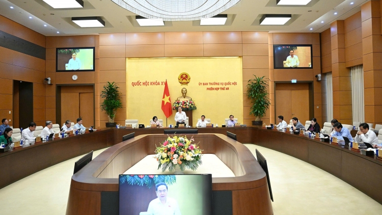 Ủy ban Thường vụ Quốc hội mpôch dŭt rơh hop tâl 49, nchrăp an rơh hop tâl 10