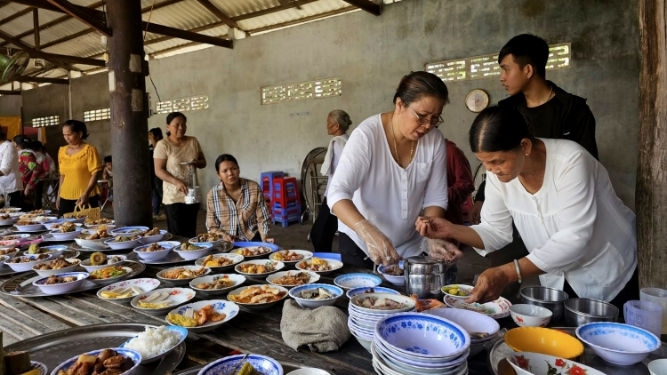 ពត៌មាន ម៉ោង ១៥