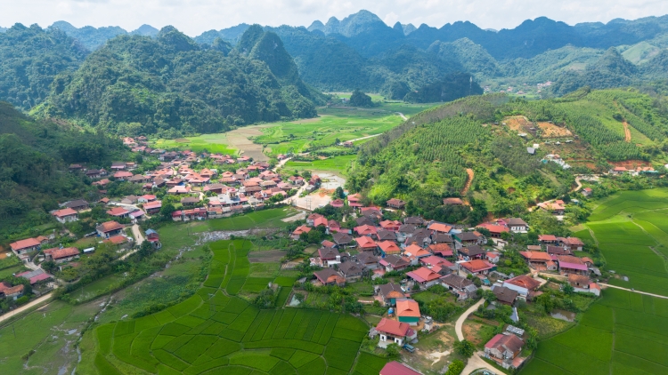 HỮU LIÊN - TỈ CHẢI KHA CHĂN ĐÂY MJẢC