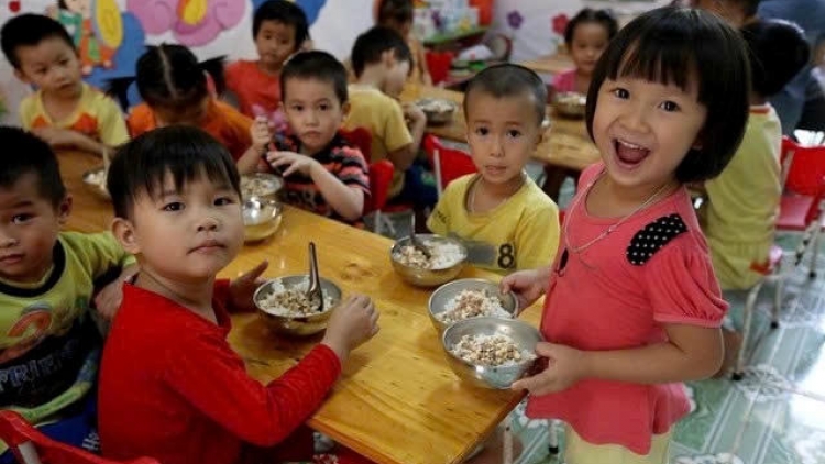 PANG CHỎI CHÈN KIN NGÀI, CHÈN SLON SLƯ HẨƯ ĐẾCH SLON MẦM NON