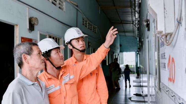 Ngon tô thứ 4 mự 15 căm bườn 10 pì 2025- Chọ nạn thứk điển cuồng mua phồn nong cánh luông sơ cứu men