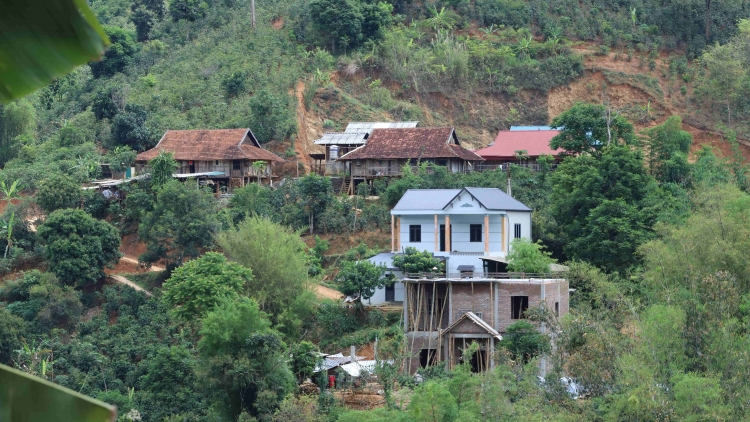 Ngon tô thứ 3 mự 21 căm bườn 10 pì 2025: Chi bộ Cò Phùng tẳng tánh bản na pi nọng phủ Tay hăng mi khặn chăn