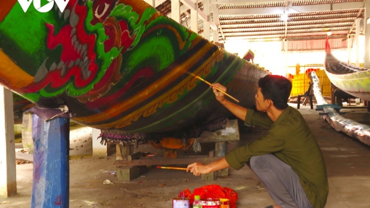 លោកសឺនប៊ិញឌិញ ជាអ្នករក្សាព្រលឹងសិល្ប:ខ្មែរ។