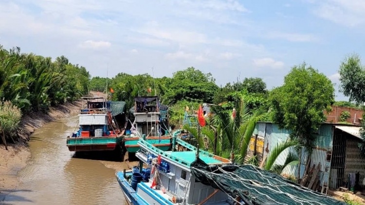 TUK URANG NDANG XA PHUONG “DUI BA” URANG NAO GILAI TABIAK TASIK