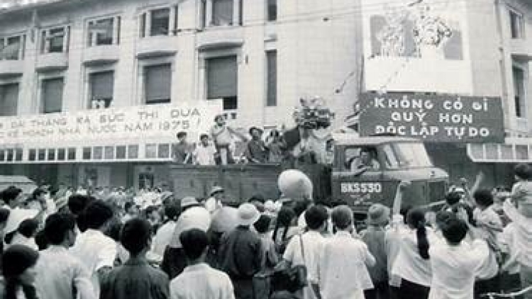 Tháng Mười Hà Nội