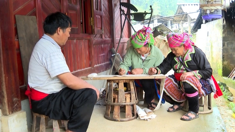 K’ĐHƠỢNG ĐƠC R’VAI C’BHUH MA NƯIH ĐHỊ BH’RỢ LÊỆT H’RÊNG VAIH X’RĂ COH BHAI LANH