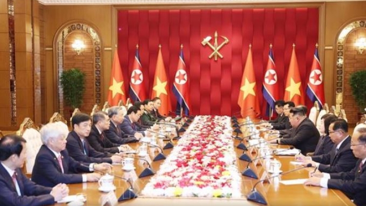 Pôa Tô Lâm - Kăn xiâm pơkuâ hnê ngăn Đảng tơpui tơno ƀă pôa Kim Jong-un - Kăn xiâm hnê ngăn kong têa Triều Tiên