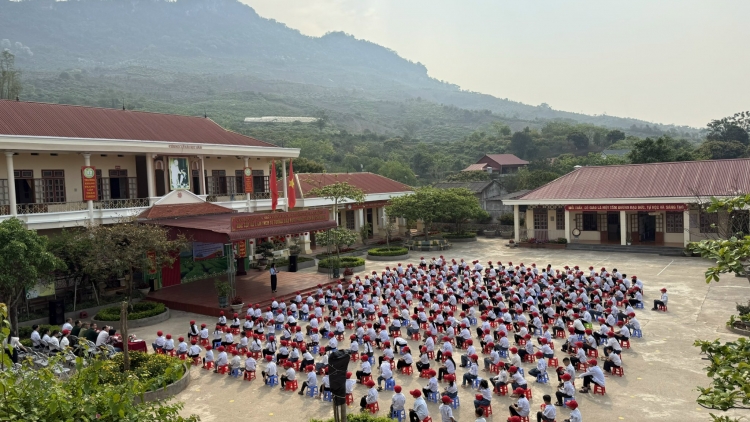 Ngon tô thứ 6 mự 24 căm bườn 10 pì 2025: Sơn La tựng dan àu số nhinh trai chơ ók mắư hẳư châng cằn