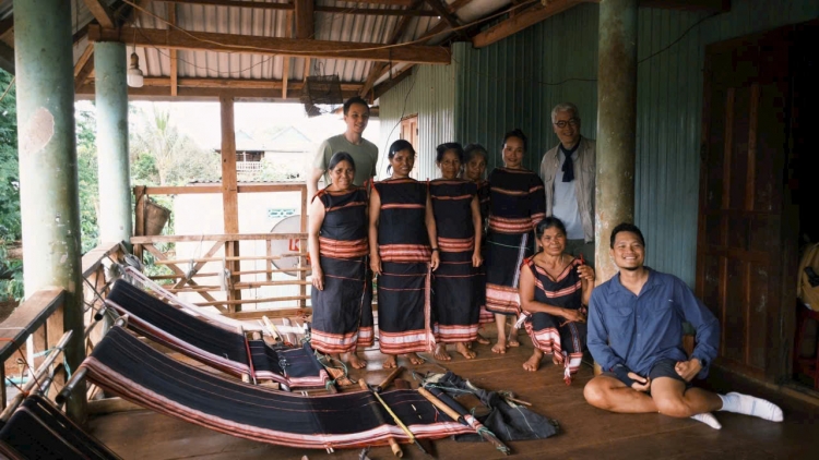 Djâ cheăng tê̆n ếo pơtâk, rơmoăng van chal krâ chiâng tơmeăm ôm hyô a pơlê Kép, Gia Lai