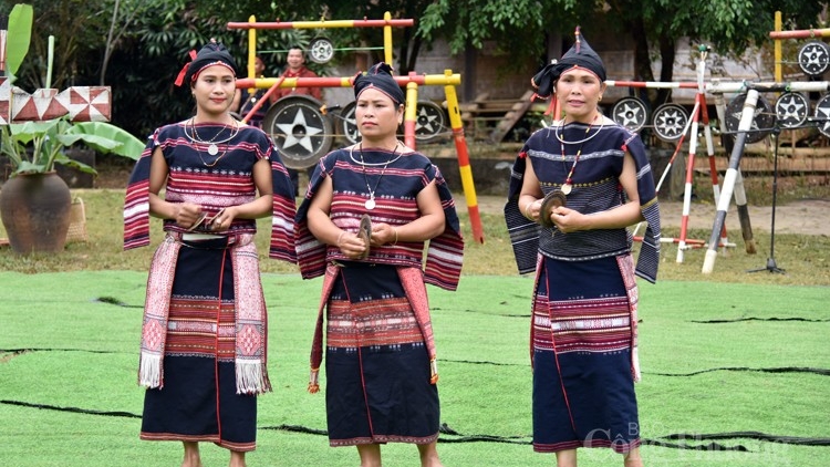 Rak vế tơdroăng teăn ếo pơtâk 