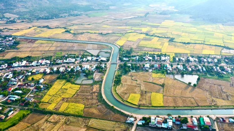 Bơyan hơpuă yuă ƀơi Ayun Hạ