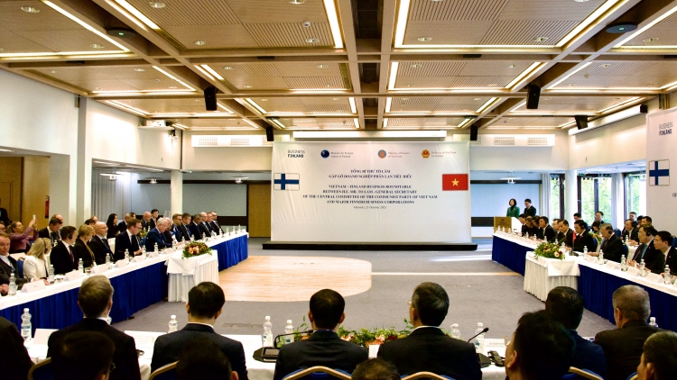 ពត៌មាន​ម៉ោង១៥