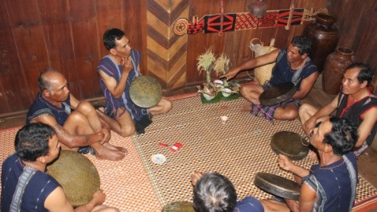 Bơto bơtê cau lòt lơh broă ngài