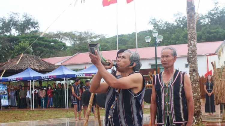 Pêng păm khôi túa lĕm tro K’Ho a Pơlê ôm hyô pơlê pơla Klong Trao