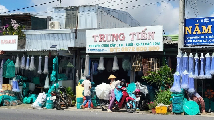 ដំណើររឿងស្ដីពីម៉ាស៊ីនដុំសំណនៅភូមិធ្វើមងធើមរើម។