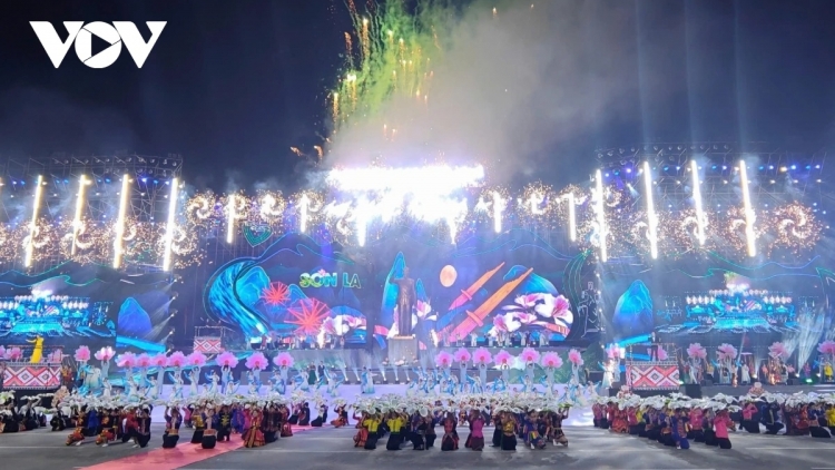 Chương trình quam khắp Tay mự dặng 19 căm bườn 10 pì 2025