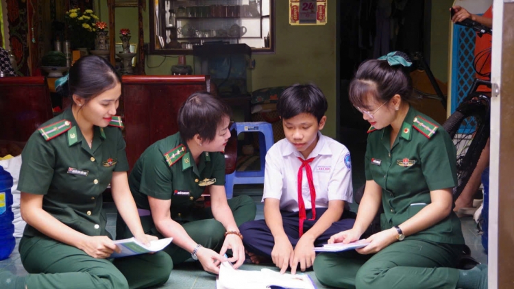 Tơhan pơgang guai ƀơi Gia Lai hăng jơlan hơdră “čung adơi nao sang hră”