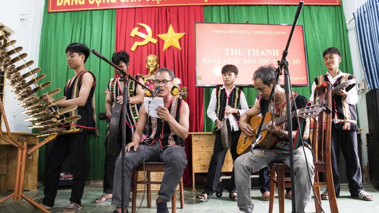 Tơlơi pơhing phrâo - Hrơi năm, lơ 18-10-2025