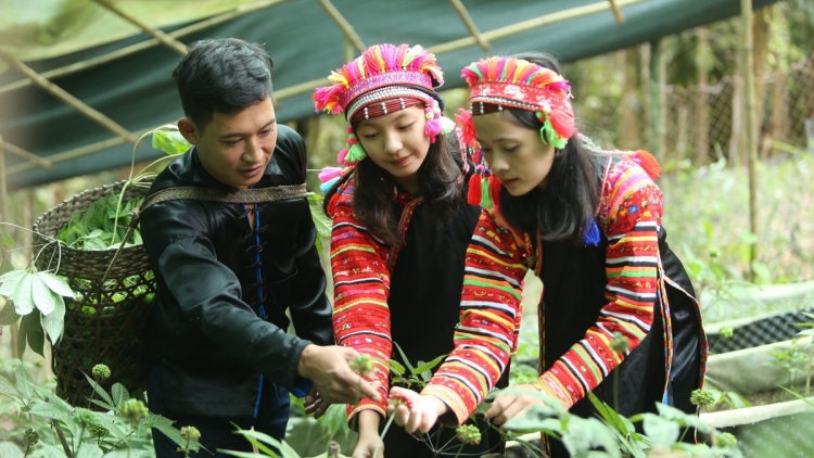 Ngon tô thứ 4 mự 22 căm bườn 10 pì 2025: LUÔNG TOI CHỰA CÁNH PÚK SẦM LAI CHÂU