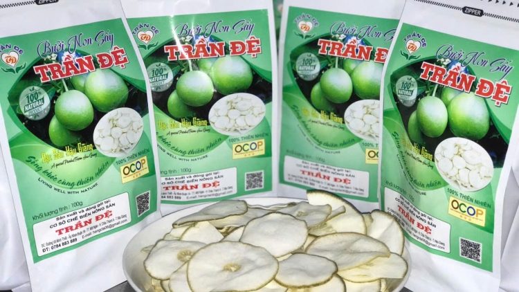 នារីម្ចាស់សញ្ញាពាណិជ្ជកម្មផលិតផលសំរេចស្ដង់ដារផ្កាយ៤ខេត្តអាងយ៉ាង